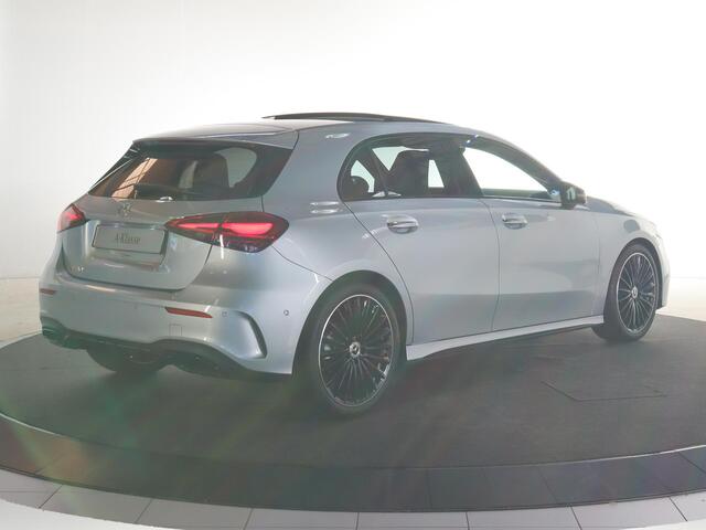 Mercedes-Benz A-KLASSE 180 Business Solution AMG | AMG Line Plus | Nightpakket | Panoramadak | Head-up display | Stoelverwarming | 360° camera | Dodehoek assistent |
