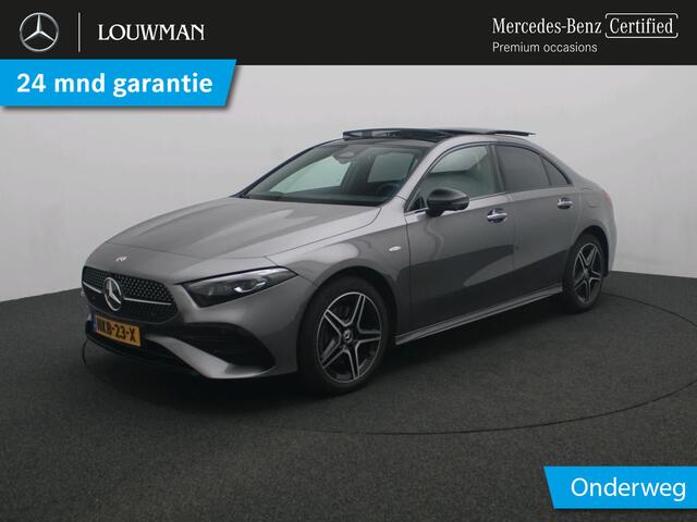 Mercedes-Benz A-KLASSE 250 e Business Solution AMG AMG Line | NIght Pakket | Panorama Schuif-Kanteldak | Sfeerverlichting | Head-up display | Apple CarPlay | Keyless-Go | Dodehoekassistent. Inclusief 24 maanden Mercedes-Benz Certified garantie voor Europa.