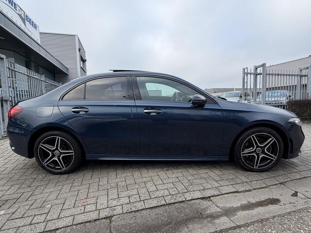 Mercedes-Benz A-KLASSE 250 e Business Solution AMG Limited Pano-Dak | Distronic | Memory | Night | Keyless