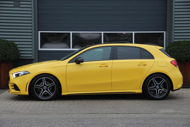 Mercedes-Benz A-KLASSE 180 Business Solution AMG Panoramadak | Night pakket | Camera | High Performance LED | Widescreen | Rijstrooksensor | Apple CarPlay | LMV18"