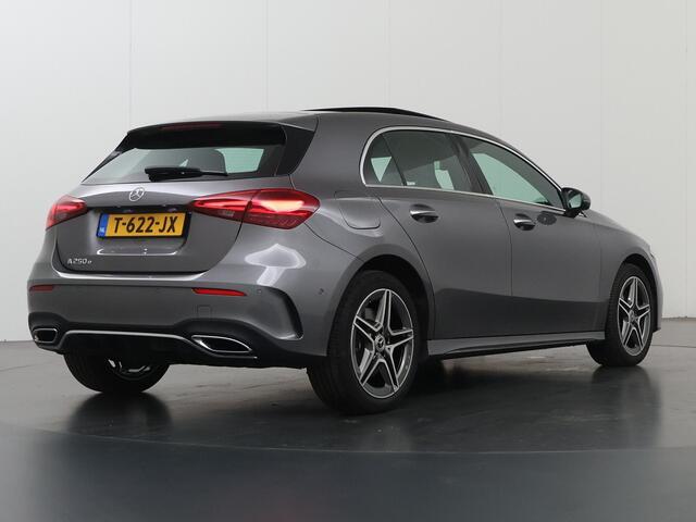 Mercedes-Benz A-KLASSE 250 e AMG Line | Achteruitrijcamera | Panoramadak | Stoelverwarming | Sfeerverlichting |