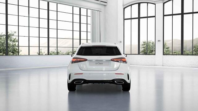 Mercedes-Benz A-KLASSE 180 Business Solution AMG | Panoramaschuifdak | Premium Plus pakket | Stoelverwarming | Achteruitrijcamera | MULTIBEAM LED |