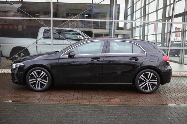 Mercedes-Benz A-KLASSE 200 Progressive | Navigatie | Achteruitrijcamera | Stoelverwarmi