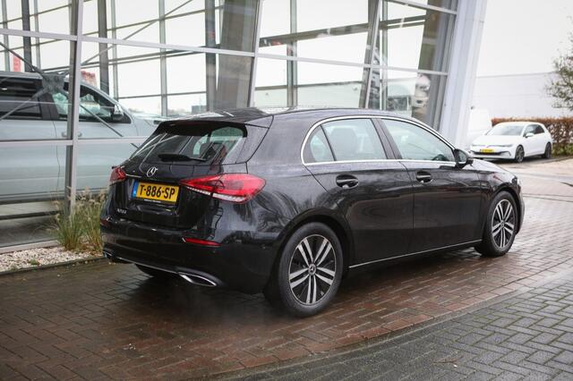 Mercedes-Benz A-KLASSE 200 Progressive | Navigatie | Achteruitrijcamera | Stoelverwarmi