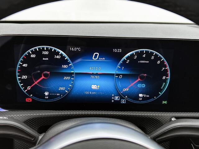 Mercedes-Benz A-KLASSE 250 e Business Solution AMG Limited 5 Spaaks lichten metalen | MBUX wide screen | Navigatie | Parking support met camera achter | Inclusief 24 maanden MB Certified garantie voor Europa.