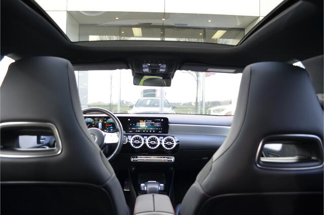 Mercedes-Benz A-KLASSE 250 e AMG Limited Panoramadak | Sfeerv. | Elek.St.geheugen | Camera | Carplay | Mbux