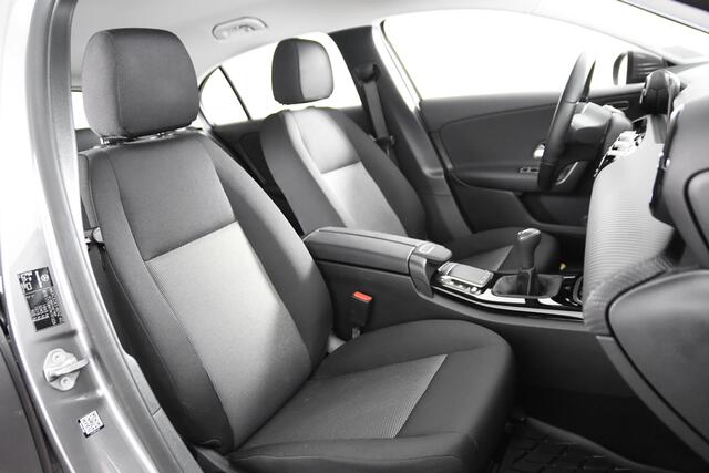 Mercedes-Benz A-KLASSE 180 Business Solution *1ste Eigenaar*Stoelverwarming*Camera*