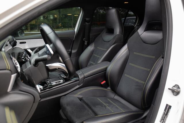 Mercedes-Benz A-KLASSE 200 Business Solution, Edition 1 AMG Upgrade , Pano dak, Adap. cruise, Sfeerverlichting,