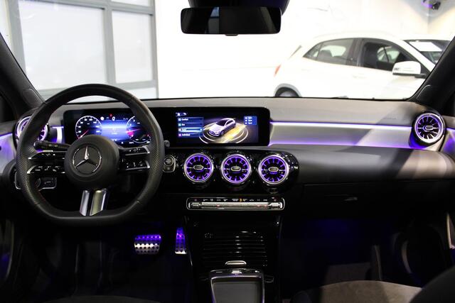 Mercedes-Benz A-KLASSE Hatchback 180 Star Edition AMG Line Panorama dak