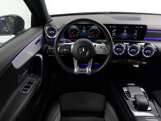 Mercedes-Benz A-KLASSE 200 AMG Premium Plus Aut- Panoramadak, Sfeerverlichting, 360 Camera, Night Edition Package, Xenon Led