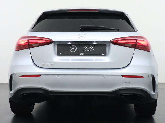 Mercedes-Benz A-KLASSE 180 Business Solution AMG | Panorama - Schuifdak | Memorystoelen | Head-Up Display | 360° Camera | Apple Carplay & Android Auto | Multibeam Led