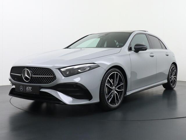 Mercedes-Benz A-KLASSE 180 Business Solution AMG | Memorystoelen | Apple Carplay & Android Auto | Panorama - Schuifdak | Head-Up Display | 360° Camera | Multibeam Led