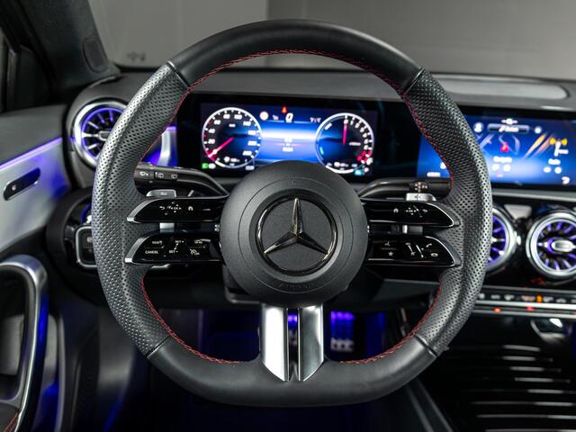 Mercedes-Benz A-KLASSE Hatchback 250 e AMG Line Panorama dak