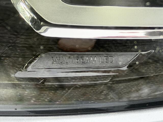 Mercedes-Benz A-KLASSE 180 Business Solution AMG, Aut Pano/dak, sfeerverlichting, Soundsysteem HiFi, trekhaak, etc