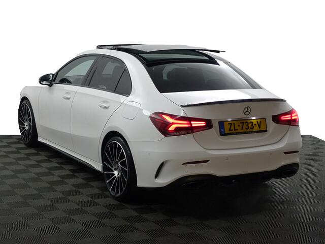 Mercedes-Benz A-KLASSE 200 AMG Night Edition Aut- Panoramadak, Carplay, Android Auto, Camera, Xenon Led, Park Assist