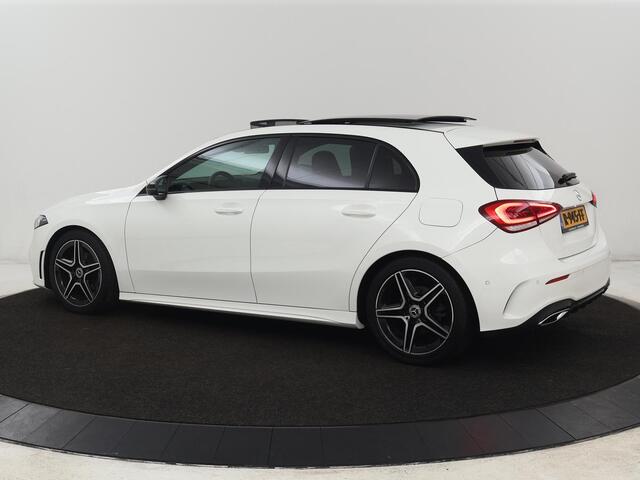 Mercedes-Benz A-KLASSE 180 AMG | Panoramadak | Stoelverwarming | Carplay | Sfeerverlichting | Leder/Alcantara | Navigatie | Park Assist | Full LED | Widescreen | Climate control | Cruise control