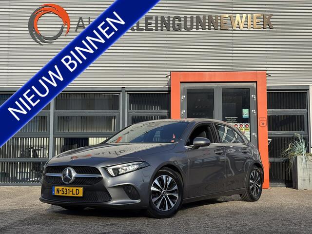 Mercedes-Benz A-KLASSE 180 Business Solution / Applecarplay Android Auto / Digital Cockpit / Stoelverwarming /