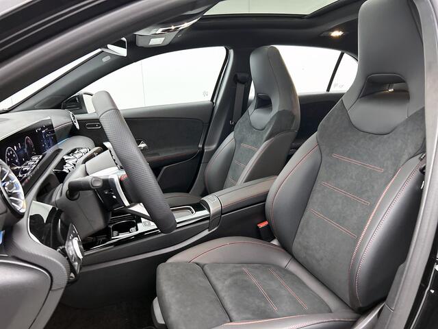 Mercedes-Benz A-KLASSE 250 e Business Solution AMG | Panoramaschuifdak | Stoelverwarming | Multibeam LED | Smartphone integratie | Sfeerverlichting 64 kleuren | Extra USB-poorten |