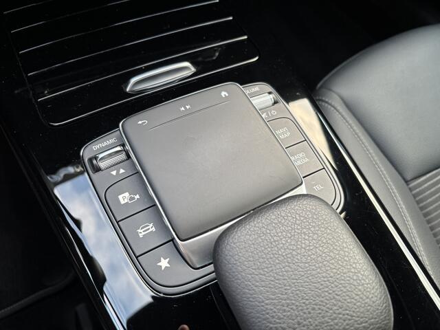 Mercedes-Benz A-KLASSE 180 Luxury Line Automaat Full LED / Navigatie / Camera