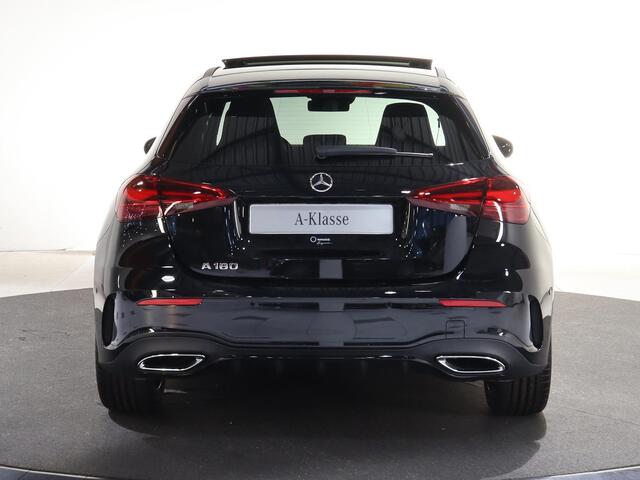 Mercedes-Benz A-KLASSE 180 Business Solution AMG | Panoramaschuifdak | Premium Plus | 19"AMG-velgen | Head-up display | Dodehoekassistent |