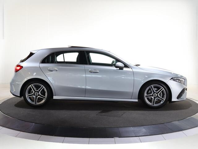 Mercedes-Benz A-KLASSE 180 Business Solution AMG | Panoramaschuifdak | Achteruitrijcamera | Nightpakket | MULTIBEAM LED | Stoelverwarming |