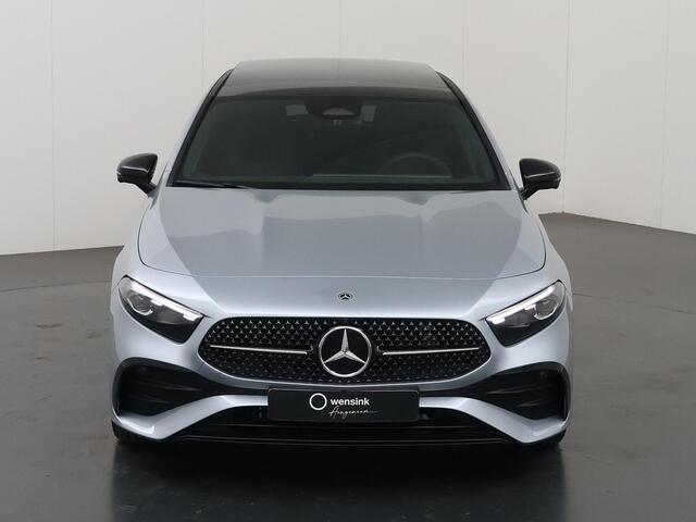 Mercedes-Benz A-KLASSE 180 Business Solution AMG | Panoramaschuifdak | Premium plus | Head-Up | Stoelverwarming | Achteruitrijcamera | MULTIBEAM LED |