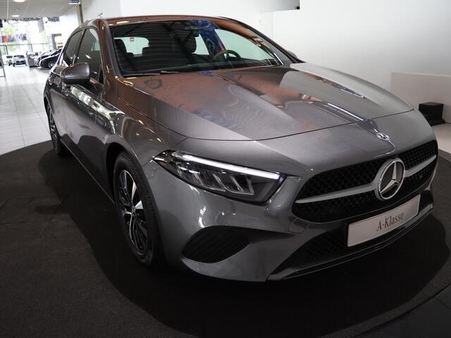 Mercedes-Benz A-KLASSE 180 Star Edition | Voorstoelen verwarmd | Achteruitrijcamera | LED-koplampen