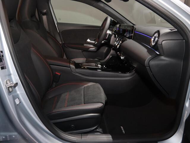 Mercedes-Benz A-KLASSE 180 Business Solution AMG | Panoramaschuifdak | Premium plus | Head-Up | Stoelverwarming | Achteruitrijcamera | MULTIBEAM LED |