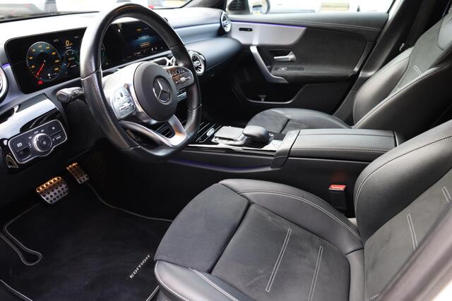 Mercedes-Benz A-KLASSE 250 e Premium AMG FULL-LED WIDESCREEN SFEERVERL. NIGHTPAKKET LEER/ALCANTARA STOELVERW. CARPLAY CAMERA 2XPDC 18''LMV