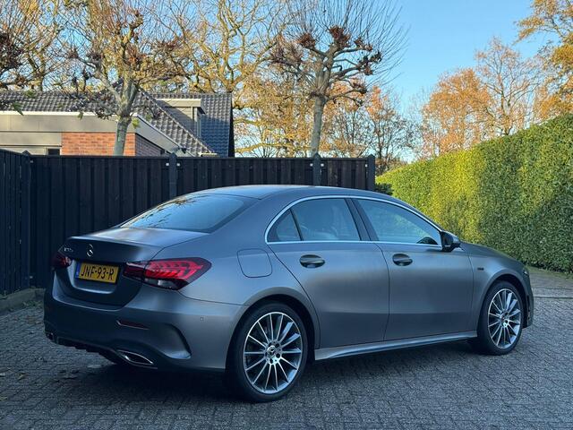 Mercedes-Benz A-KLASSE 250 e AMG Line