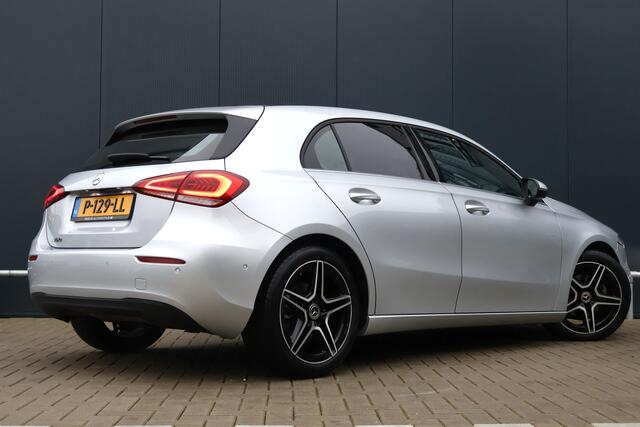 Mercedes-Benz A-KLASSE 180 Business Solution AMG Automaat | NL Auto | Wide Screen | Stoelverwarming | Camera | Half Leer
