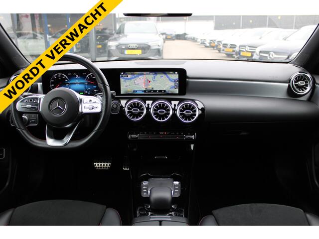 Mercedes-Benz A-KLASSE 250e AUT8 AMG Limited NIGHT PAKKET PANORAMADAK SFEER DISTRONIC CARPLAY