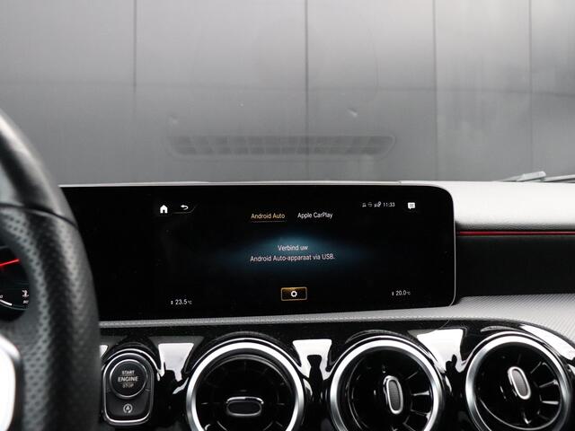 Mercedes-Benz A-KLASSE 160 | AMG LINE | SPORTSTOELEN | CAMERA | APPLE CARPLAY | CRUISE | NAVI | STOELVERW. |