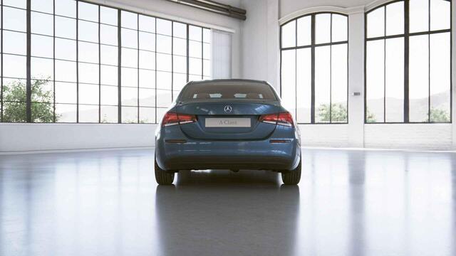 Mercedes-Benz A-KLASSE 180 Business Solution | Widescreen | Stoelverwarming | Achteruitrijcamera |