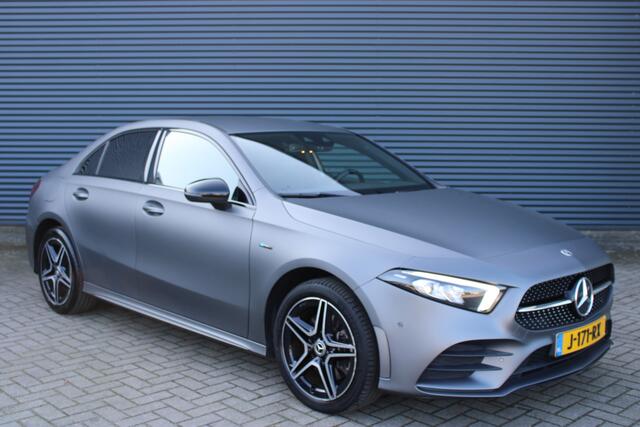 Mercedes-Benz A-KLASSE 250 e Business Solution AMG Limited Sfeerverlichting Camera Leer/Alcantara