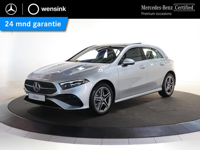 Mercedes-Benz A-KLASSE 250e Business Solution AMG | Panoramaschuifdak | Night pakket | Achteruitrijcamera | Stoelverwarming | MULTIBEAM LED |