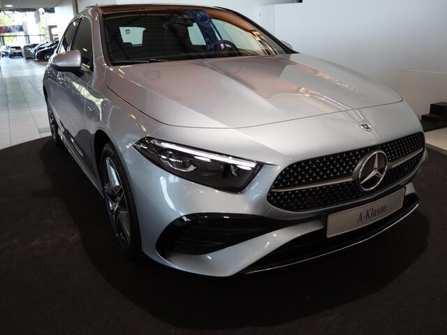 Mercedes-Benz A-KLASSE 250e Business Solution AMG | Panoramaschuifdak | Night pakket | Achteruitrijcamera | Stoelverwarming | MULTIBEAM LED |
