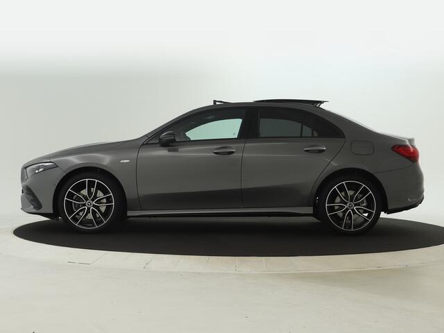 Mercedes-Benz A-KLASSE 250 e Business Solution AMG | AMG Line Plus pakket | Trekhaak | Nightpakket | 360°-camera | Dodehoekassistent | Antidiefstalpakket | Inclusief 24 maanden Mercedes-Benz Certified garantie voor Europa.