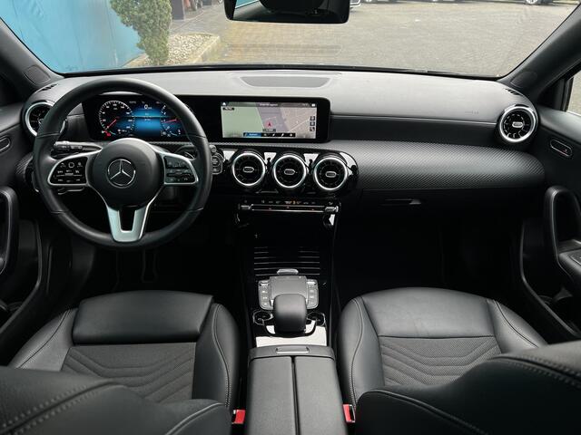 Mercedes-Benz A-KLASSE 180 AUT. Business Solution NAV | CRUISE | STOELVERW | DIGI.DASHB | CAM | LED | DAB | PDC | LMV