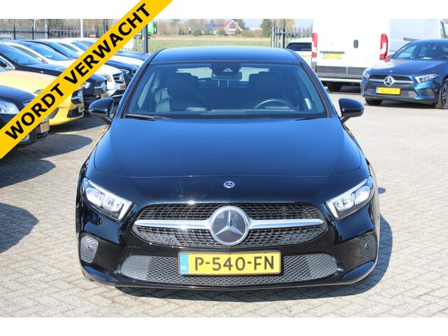 Mercedes-Benz A-KLASSE 180 Business Solution LEDER SFEER WIDESCREEN CARPLAY