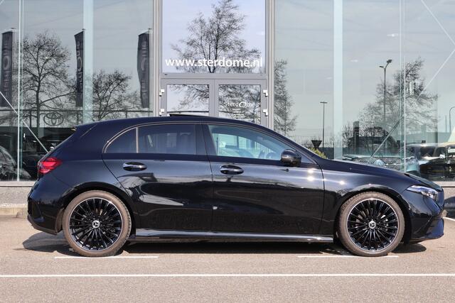 Mercedes-Benz A-KLASSE 180 Business Solution AMG I 2025 I Panorama dak I Multibeam l 360 camera I KEYLESS I Sfeerverlichting I Stoelverwarming I Spaak velgen I I Nightpakket I Nederlandse auto I BTW I