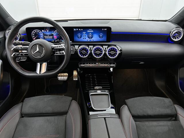 Mercedes-Benz A-KLASSE 180 AMG Line Plus | Panoramadak | 360° camera | Elektrische Stoelen | Sfeerverlichting | Apple Carplay | Inclusief 24 maanden MB Certified garantie voor Europa.