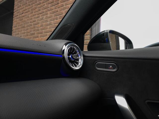 Mercedes-Benz A-KLASSE 250 e AMG | Pano | HUD | Trekhaak | Sfeerv. | Widescreen |