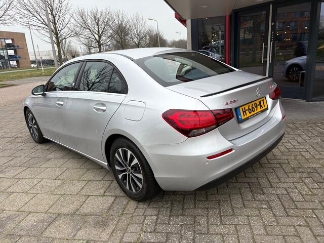 Mercedes-Benz A-KLASSE 200 Business Solution | Navi | Camera | Cruise | 61.384 km Dealeronderhouden