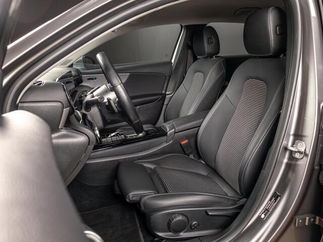 Mercedes-Benz A-KLASSE Hatchback 250 e Luxury Line