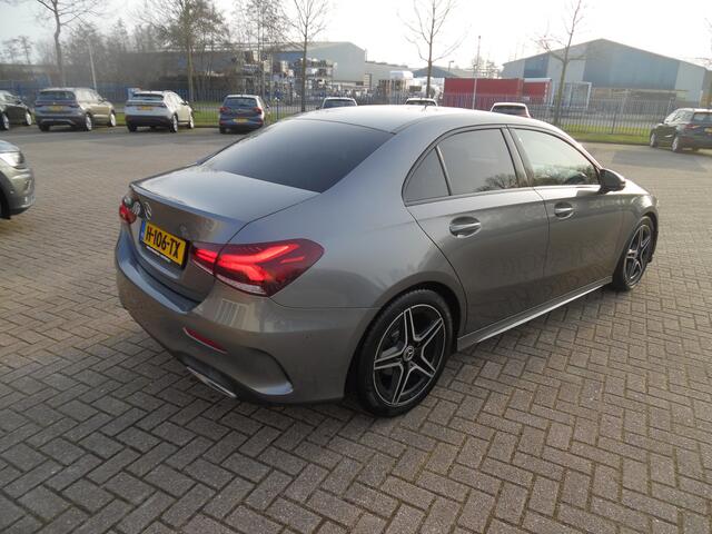 Mercedes-Benz A-KLASSE 180 Business Solution AMG