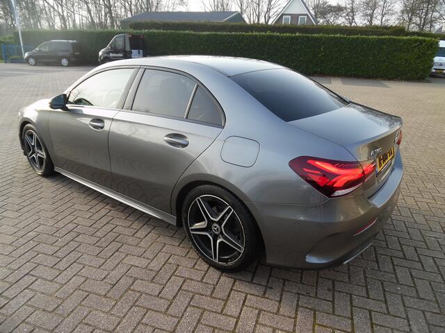 Mercedes-Benz A-KLASSE 180 Business Solution AMG