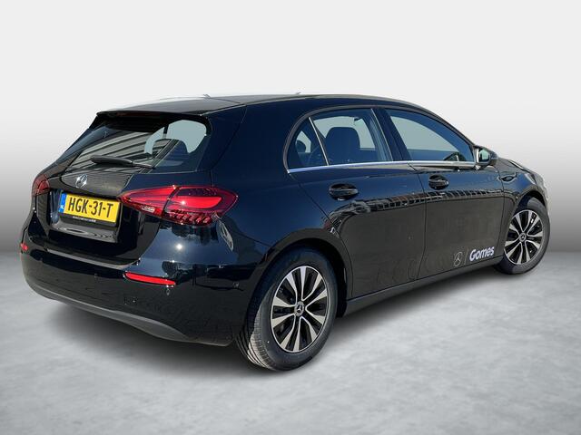 Mercedes-Benz A-KLASSE 180 Star Edition | Apple CarPlay | Android Auto | Volledig Digitaal Display | Stoelverwarming | Parkeersensoren | Achteruitrijcamera | Elektrisch Inklapbare Buitenspiegels