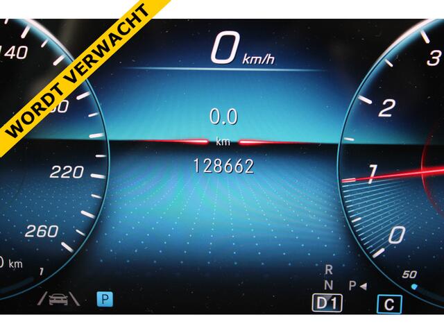 Mercedes-Benz A-KLASSE 180 AUT7 AMG LINE WIDESCREEN NAVI CAMERA CARPLAY NL AUTO