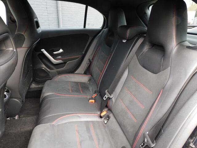 Mercedes-Benz A-KLASSE 200 Business Solution AMG TOPSTAAT! DEALER ONDERHOUDEN! CARPLAY/ANDROID! STOELVERWARMING! CRUISE! CLIMA!